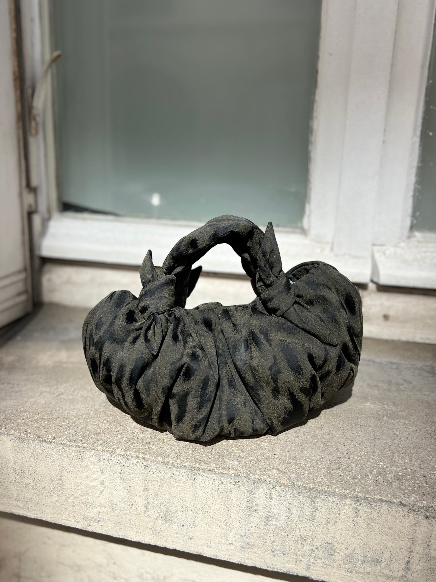BERNATTA BAG: ANIMAL PRINT (納期：12月中旬ごろ発送開始)