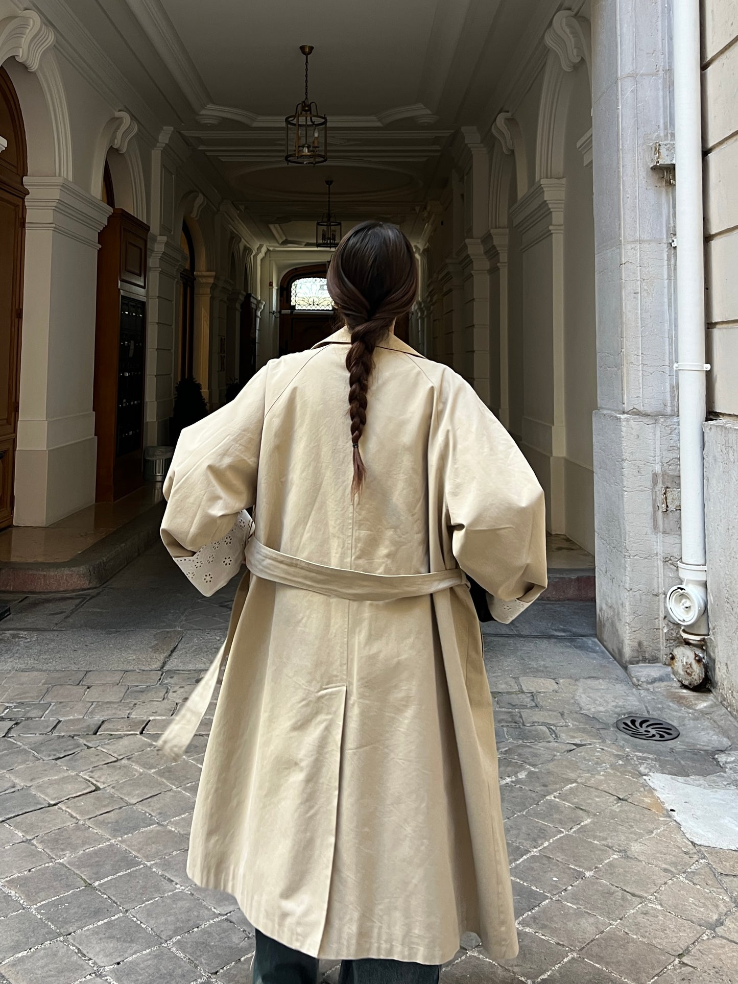 Lace Trench Coat（9月末〜10月上旬にかけて発送開始）