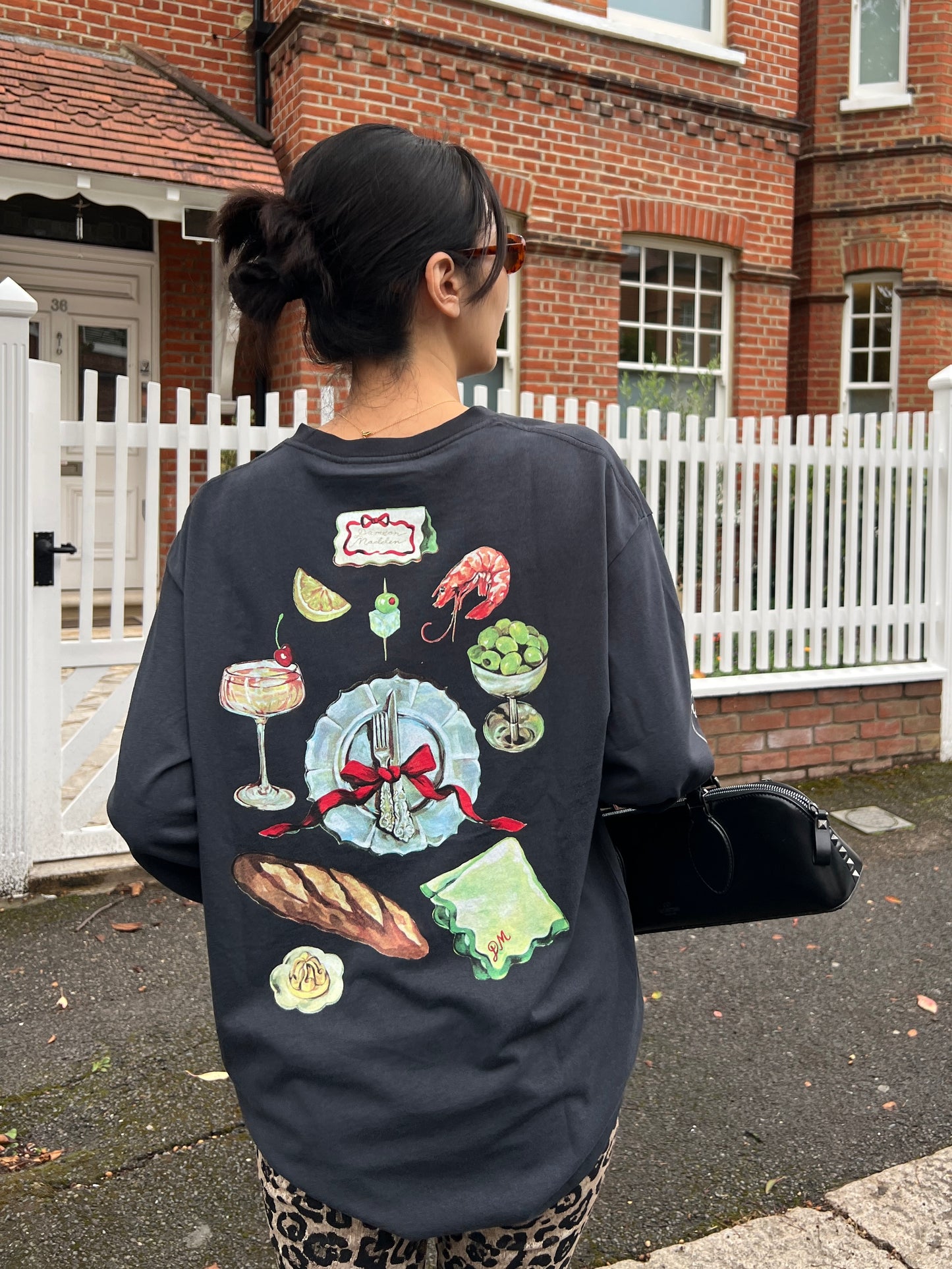 Dinner Party Long Sleeve Tee（9月下旬を目処に発送）