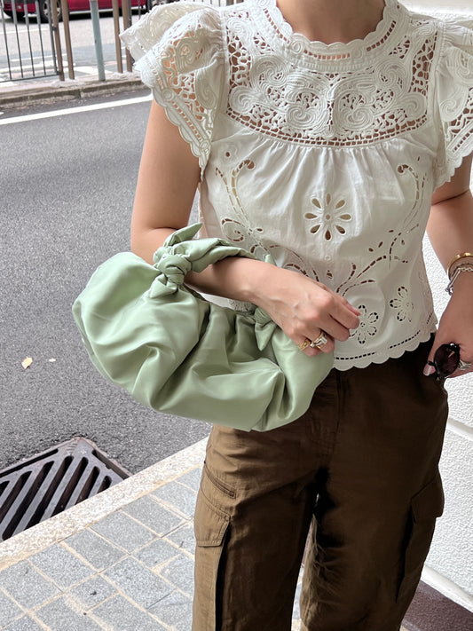 BERNATTA BAG: SAGE (MEDIUM)(納期：7月上旬〜中旬発送)