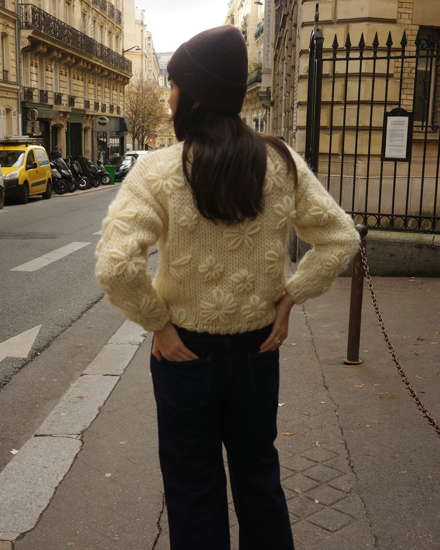 FLOWER SWEATER (納期：1月下旬〜2月上旬にまでに発送開始)