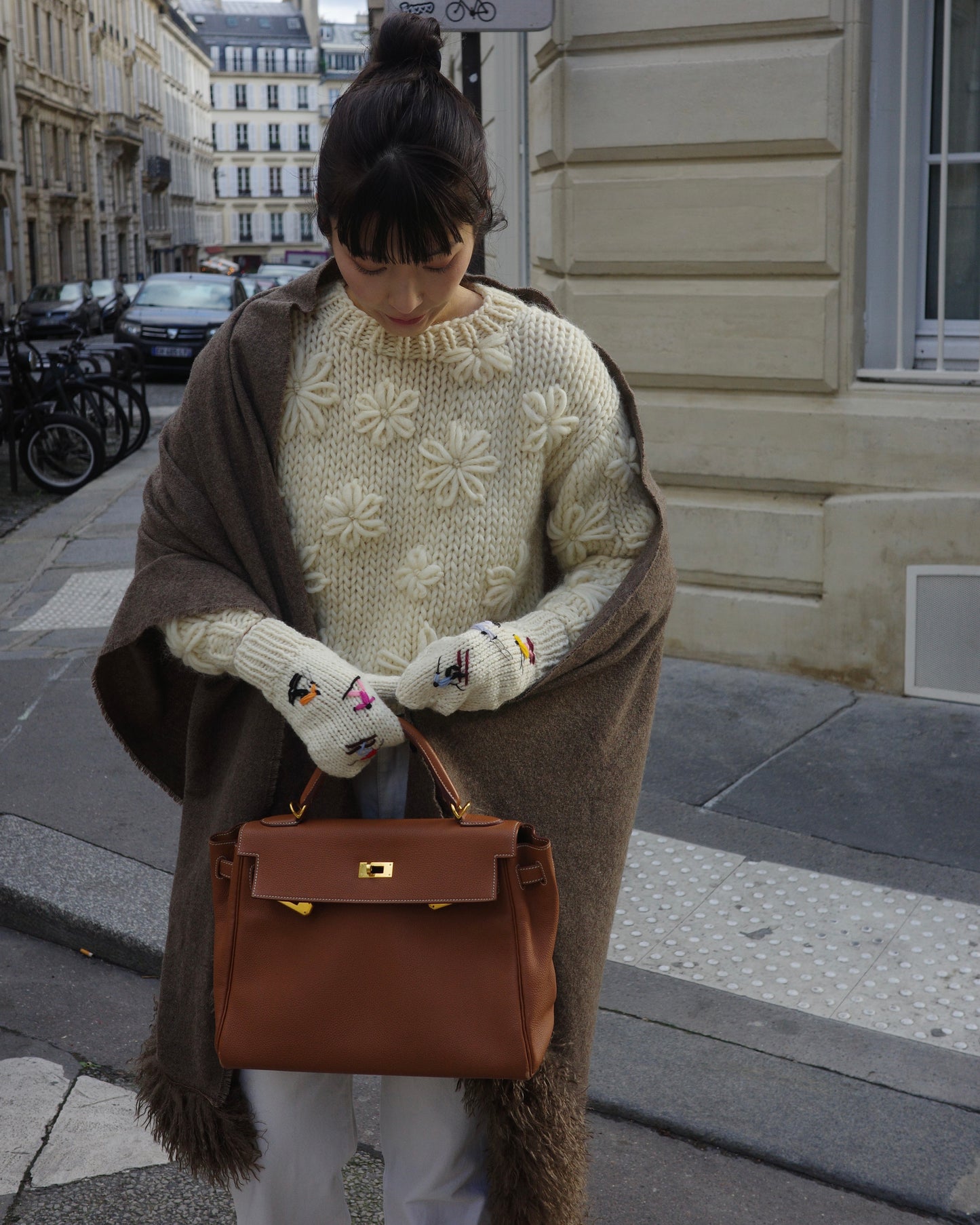 FLOWER SWEATER (納期：1月下旬〜2月上旬にまでに発送開始)