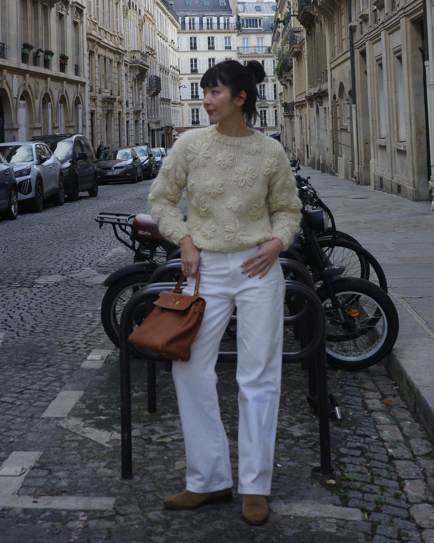 FLOWER SWEATER (納期：1月下旬〜2月上旬にまでに発送開始)